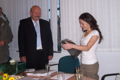 Vertragsunterzeichnung in Ungarn