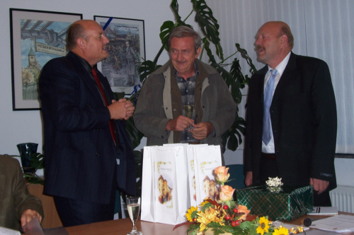 Vertragsunterzeichnung in Ungarn