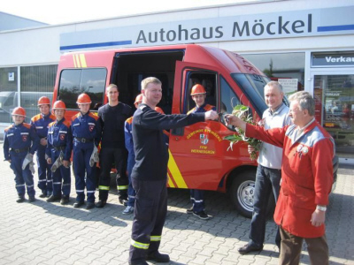 Freiwillige Feuerwehr Bekommt einene neuen Mannschaftswagen
